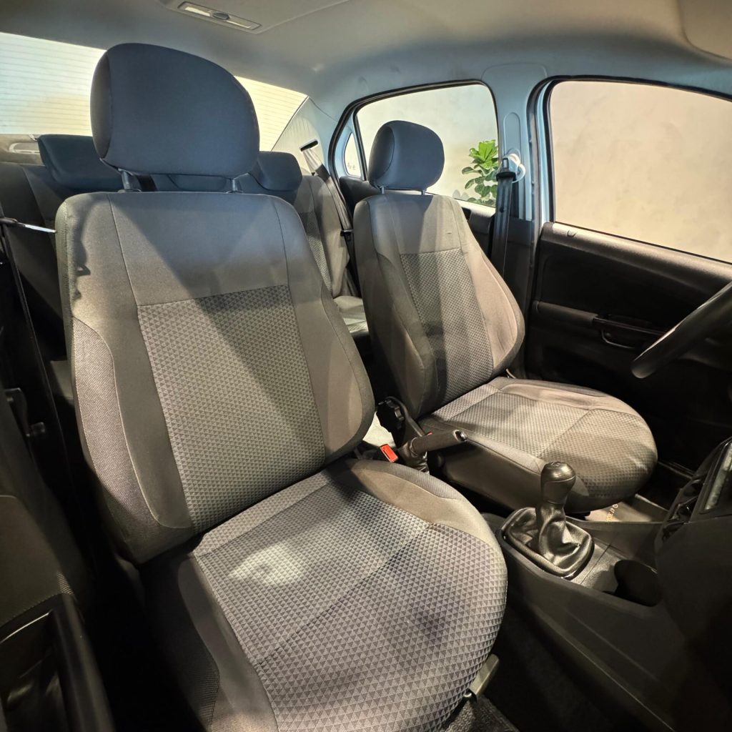 WhatsApp-Image-2025-12-04-at-09.43.13