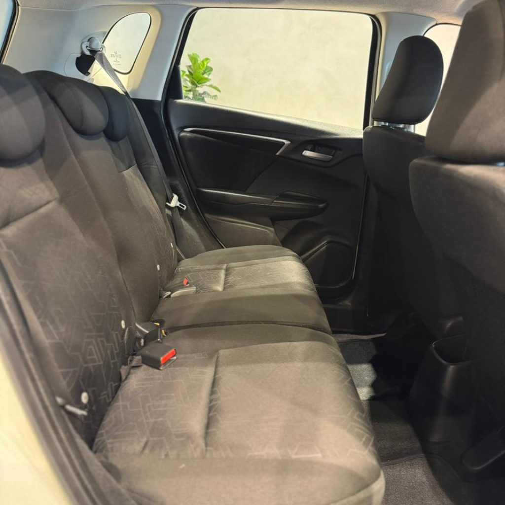 WhatsApp-Image-2025-12-09-at-15.37.35